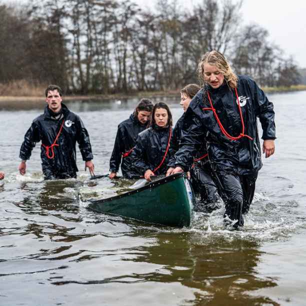 Sea Rangers save oceans from pollution - and plant seagrass
